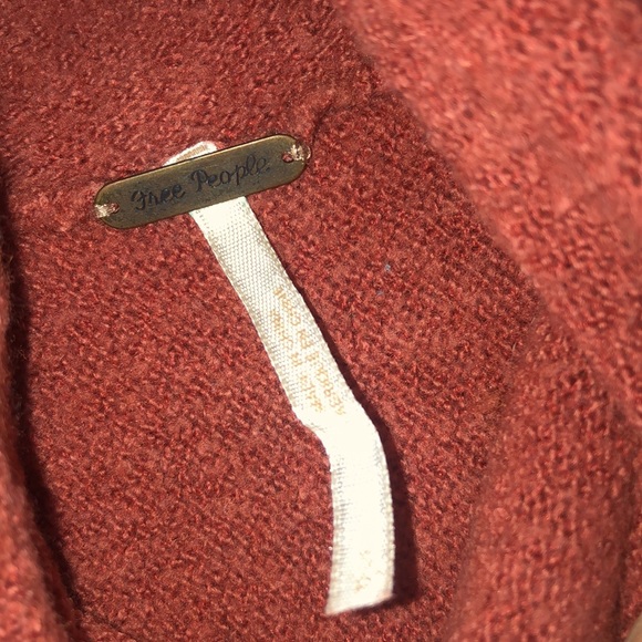 Free People cowl neck rust sweater size Small - Picture 6 of 6